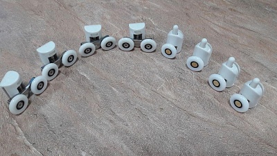 Комплект 8 роликов DK-831B (4 верхних + 4 нижних) с кнопкой, колесо 23мм ,белый